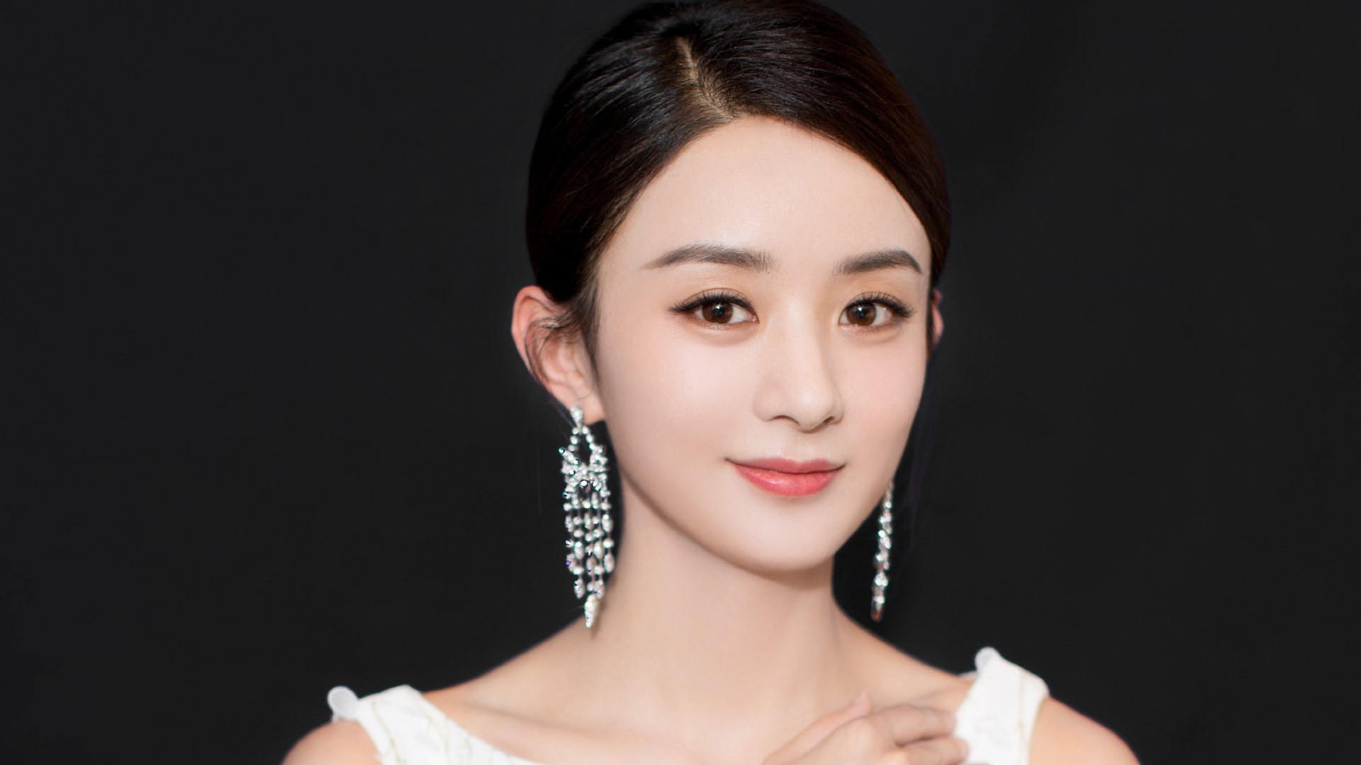 华体会在线登录-23-24赛季任意球大师格里马尔多双响破门领跑五大联赛，现役任意球大师排名